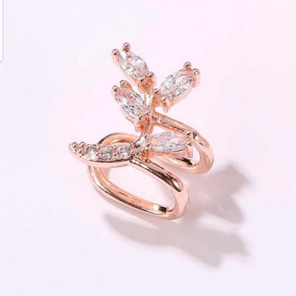 *Cory* Rose Gold Ear Cuff - Picture 3 of 3